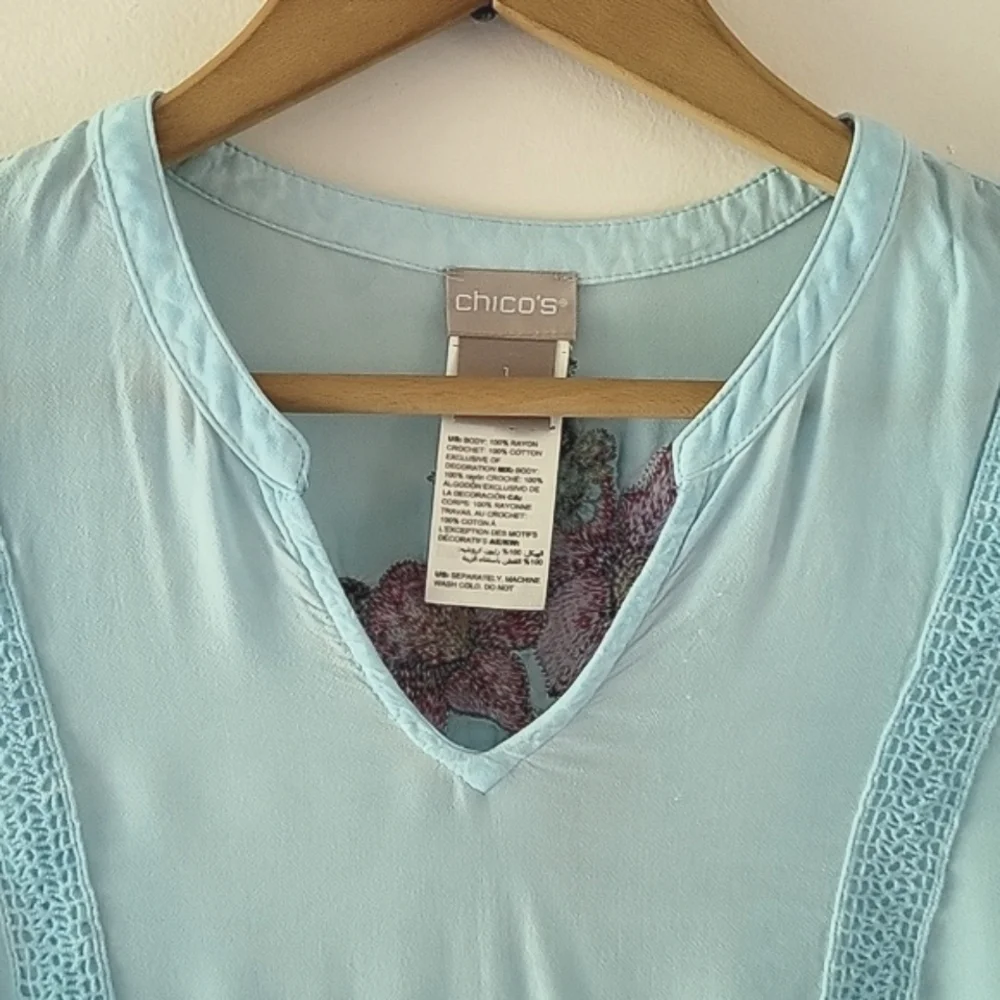 Chico's Light Blue Embroidered Boho‎ Blouse Size Medium